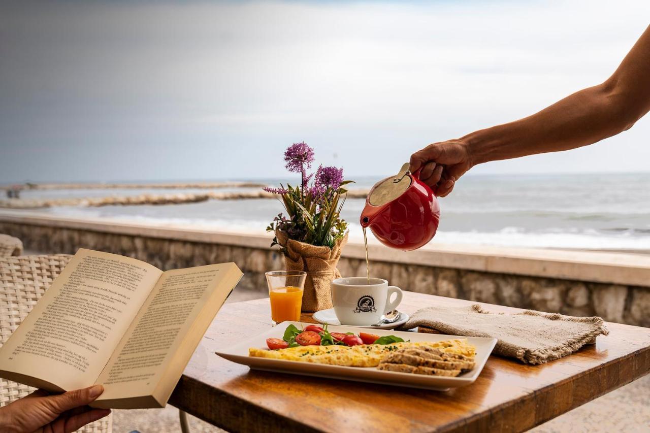 Hotel La Chancla Málaga Dış mekan fotoğraf