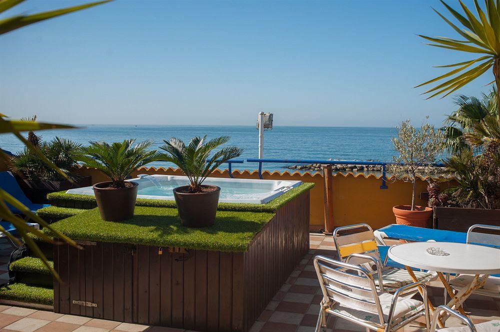 Hotel La Chancla Málaga Dış mekan fotoğraf